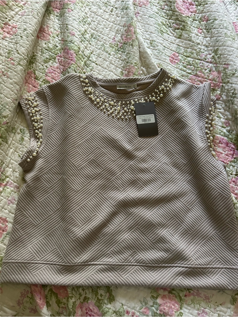 Pearl lounge top